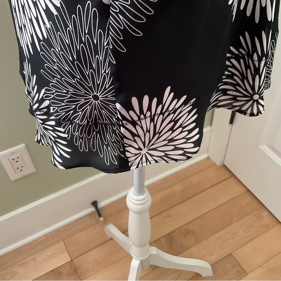 VIOLET & CLAIRE NEW YORK, BLACK AND WHITE FLORAL PRINT, SIZE: L - Picture 4 of 12